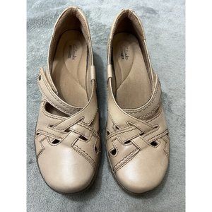 Womens Clarks 9.5 N Collection Soft Cushion Beige Loafers Bohemian Cottagecore